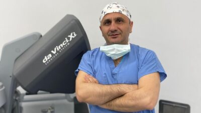 İSTANBUL, – Üroloji Uzmanı Prof. Dr. Selçuk Şahin, idrarda kan