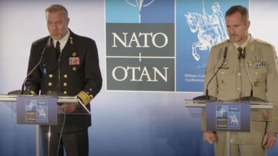 Vahdet AYAZ, – NATO Askeri Komitesi, Hollanda Deniz Kuvvetleri Amirali