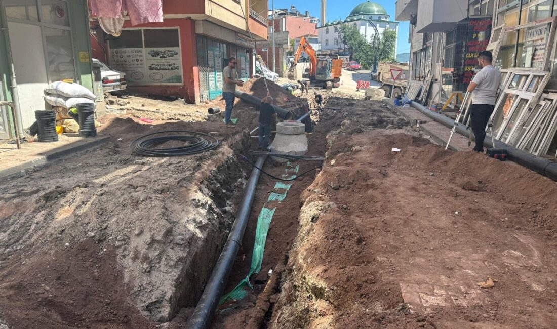 Ordu Büyükşehir Belediyesi, Aybastı’da altyapı mesaisine hız verdi. Şehrin altyapısı